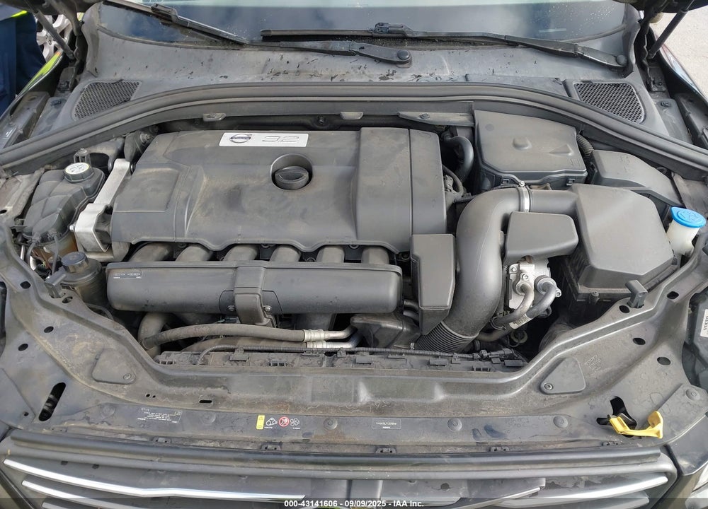 2014 VOLVO XC60 VIN: YV4940DL7E2516848