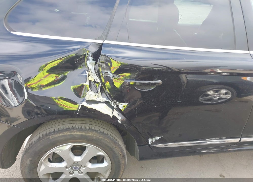 2014 VOLVO XC60 VIN: YV4940DL7E2516848