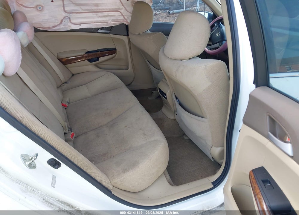 2010 HONDA ACCORD 2.4 EX VIN: 1HGCP2F79AA058971