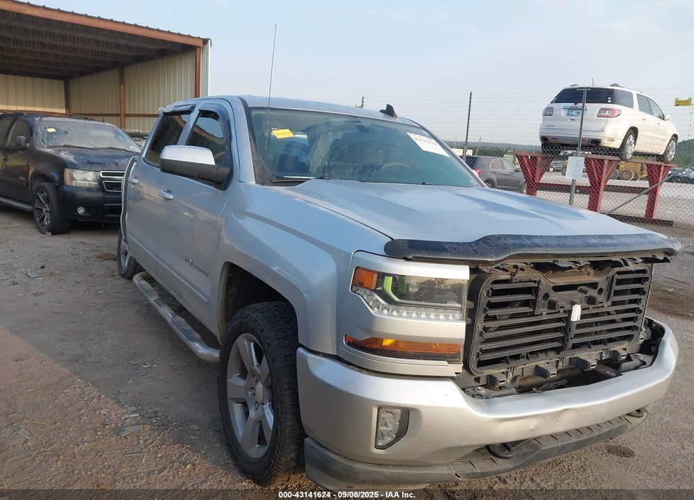 2018 CHEVROLET SILVERADO 1500 2LT VIN: 1GCUKREC0JF238822