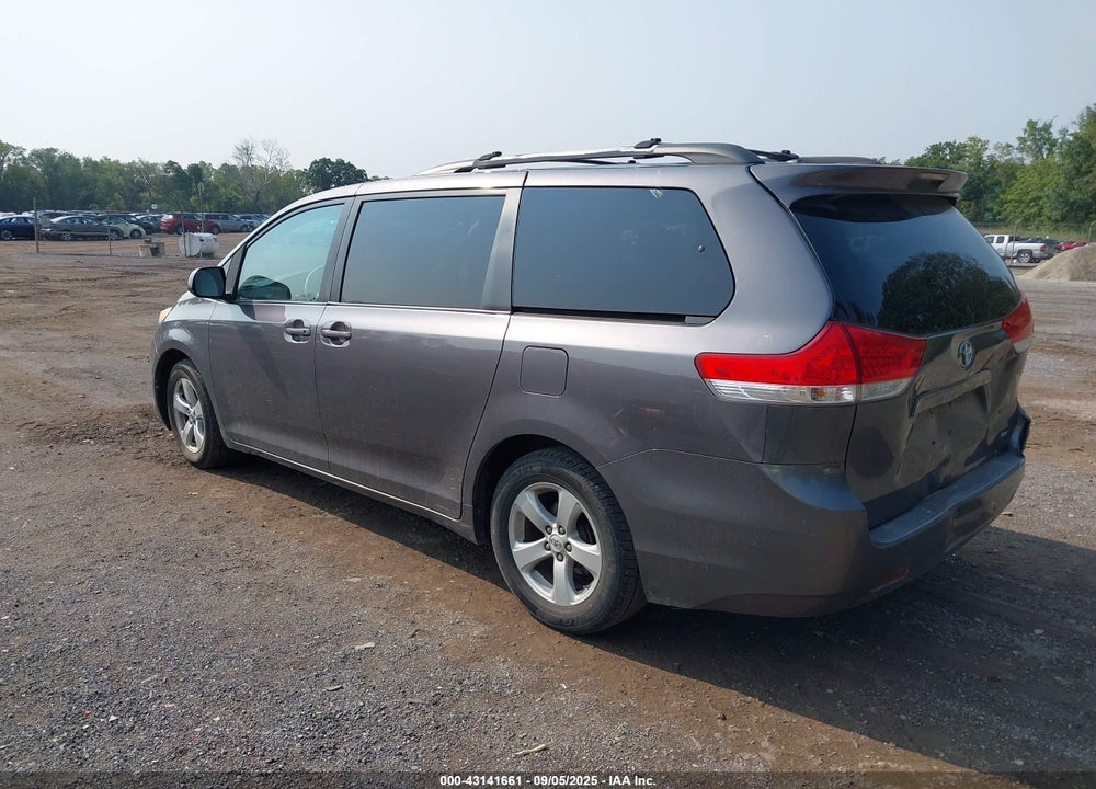 2011 TOYOTA SIENNA LE V6 VIN: 5TDKK3DC5BS004697
