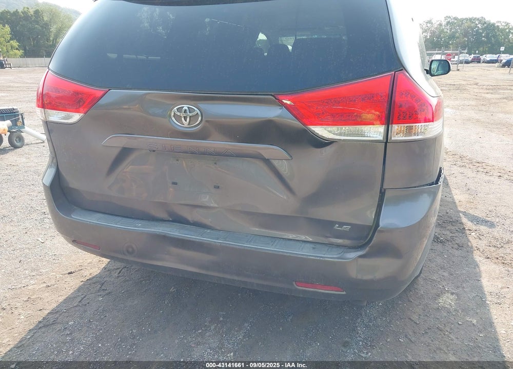 2011 TOYOTA SIENNA LE V6 VIN: 5TDKK3DC5BS004697