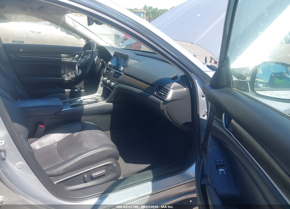 2018 HONDA ACCORD VIN: 1HGCV3F50JA015873