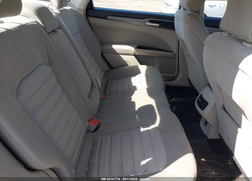 2019 FORD FUSION VIN: 3FA6P0LU6KR154466