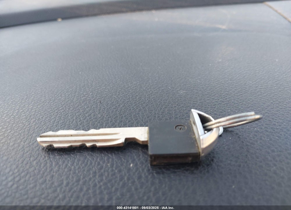 2008 NISSAN VERSA 1.8SL VIN: 3N1BC13E48L458915