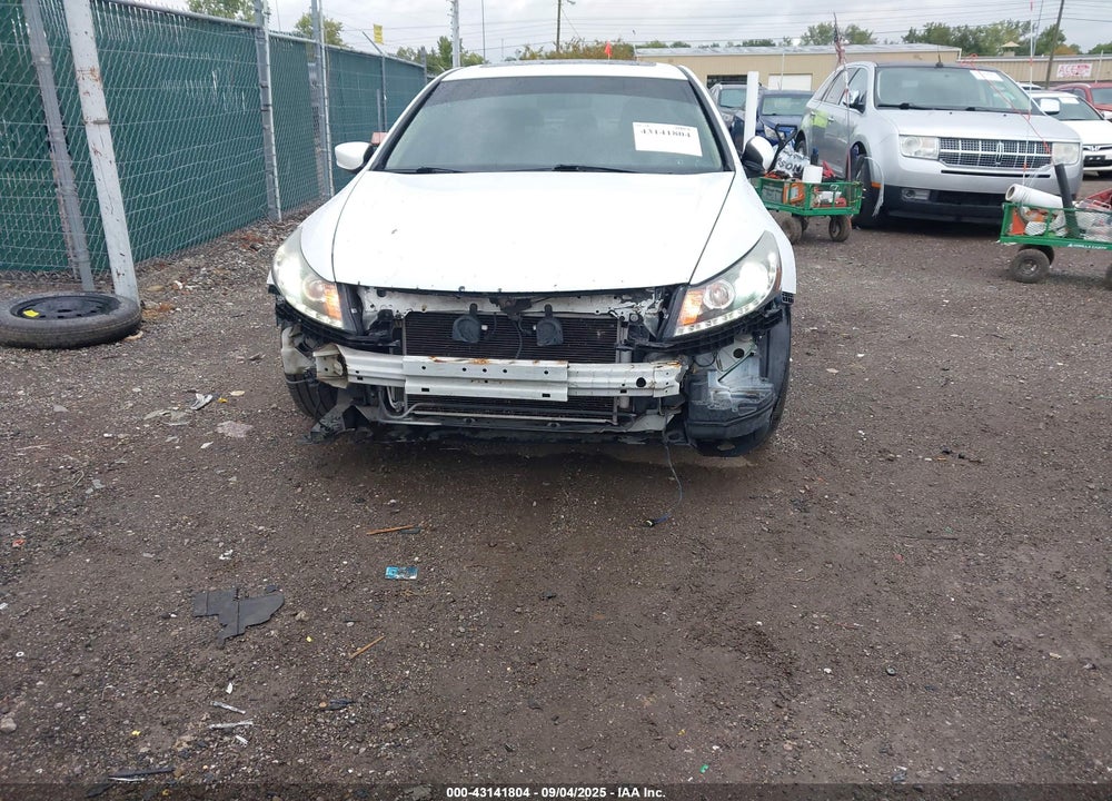 2012 HONDA ACCORD VIN: 1HGCP3F82CA023903