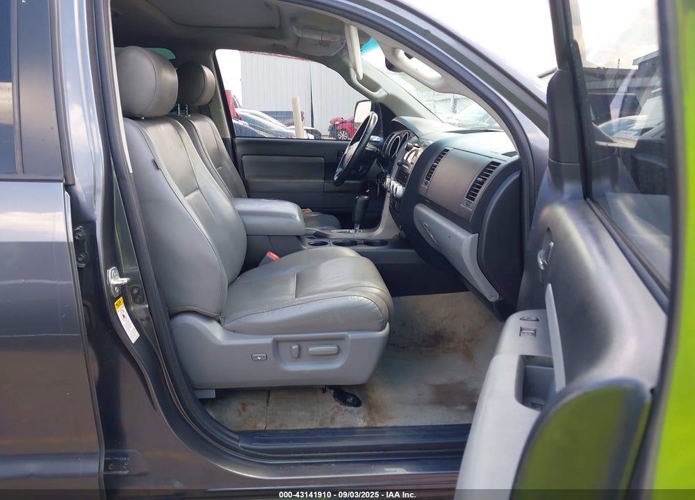2011 TOYOTA SEQUOIA VIN: 5TDZM5G18BS003025