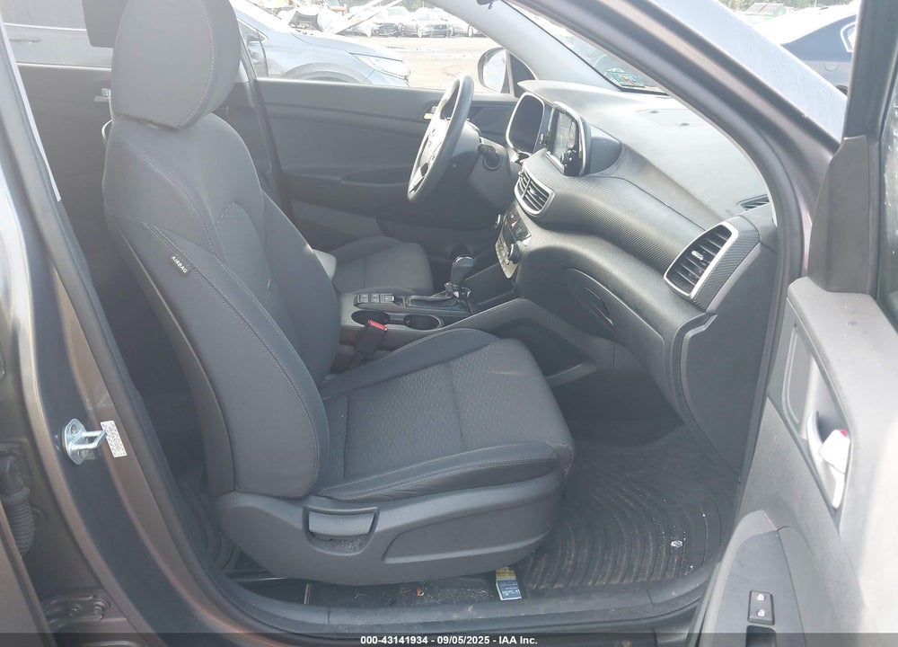 2020 HYUNDAI TUCSON VIN: KM8J3CAL9LU165821