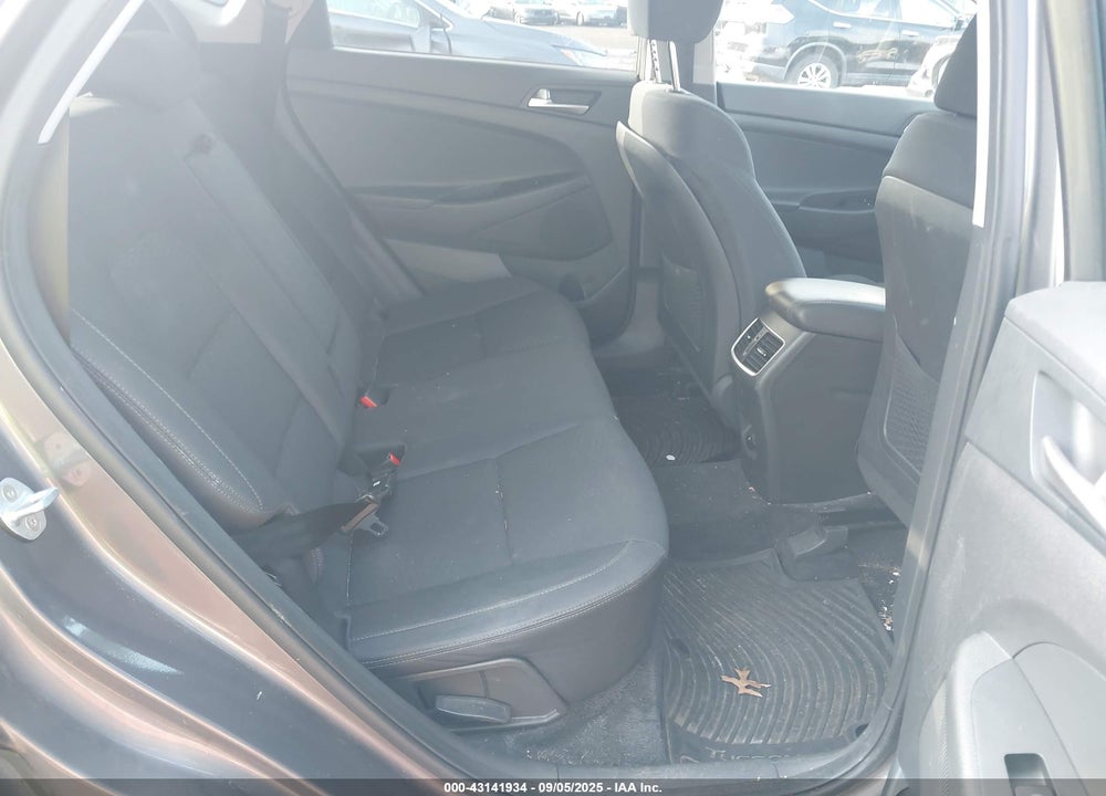 2020 HYUNDAI TUCSON VIN: KM8J3CAL9LU165821