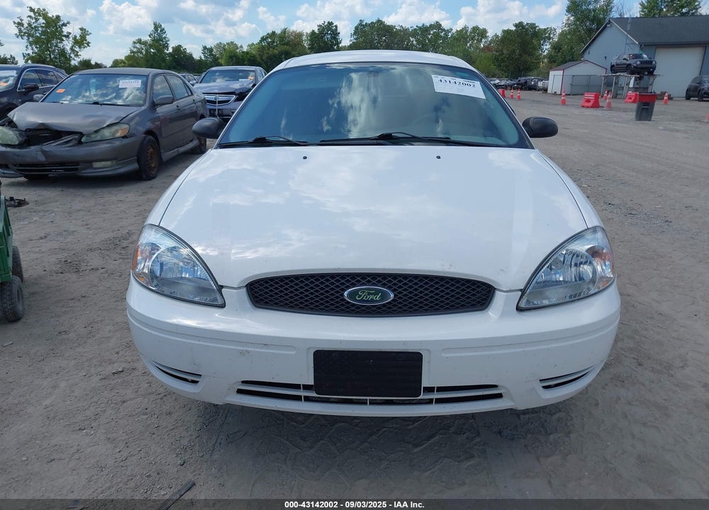 2005 FORD TAURUS SE VIN: 1FAFP53295A158053