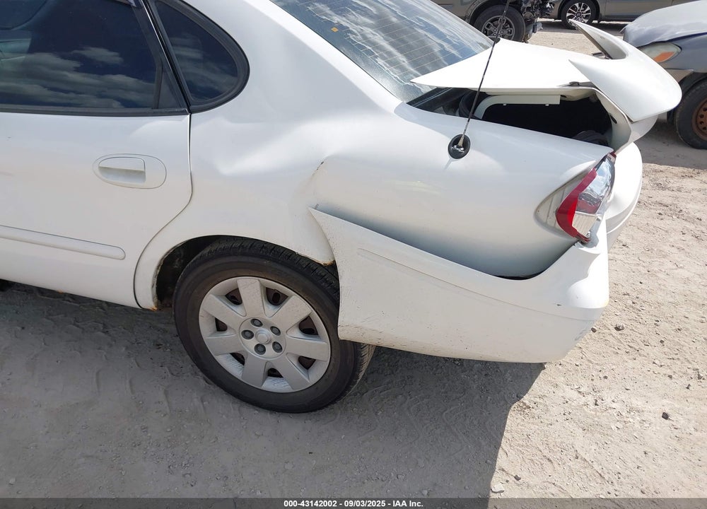 2005 FORD TAURUS SE VIN: 1FAFP53295A158053