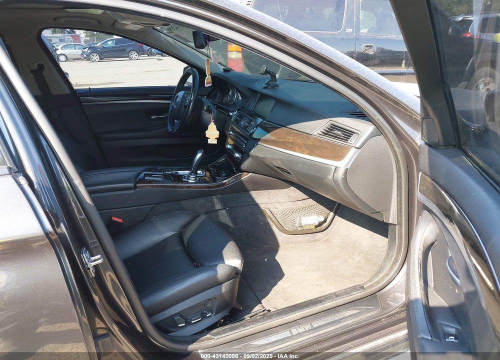 2011 BMW 5 SERIES VIN: WBAFR1C53BDJ97543