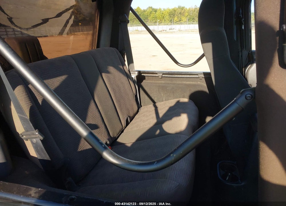 2005 JEEP WRANGLER SPORT VIN: 1J4FA49S35P384321