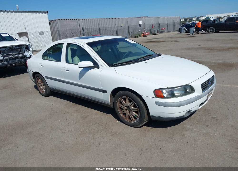 2004 VOLVO S60 2.5T VIN: YV1RS59VX42323604