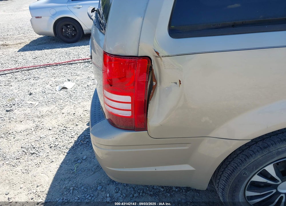 2008 CHRYSLER TOWN & COUNTRY LX VIN: 2A8HR44HX8R844976