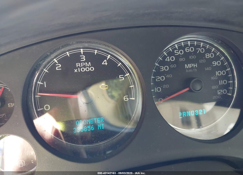 2007 CHEVROLET SUBURBAN 1500 LT VIN: 3GNFK16397G132022