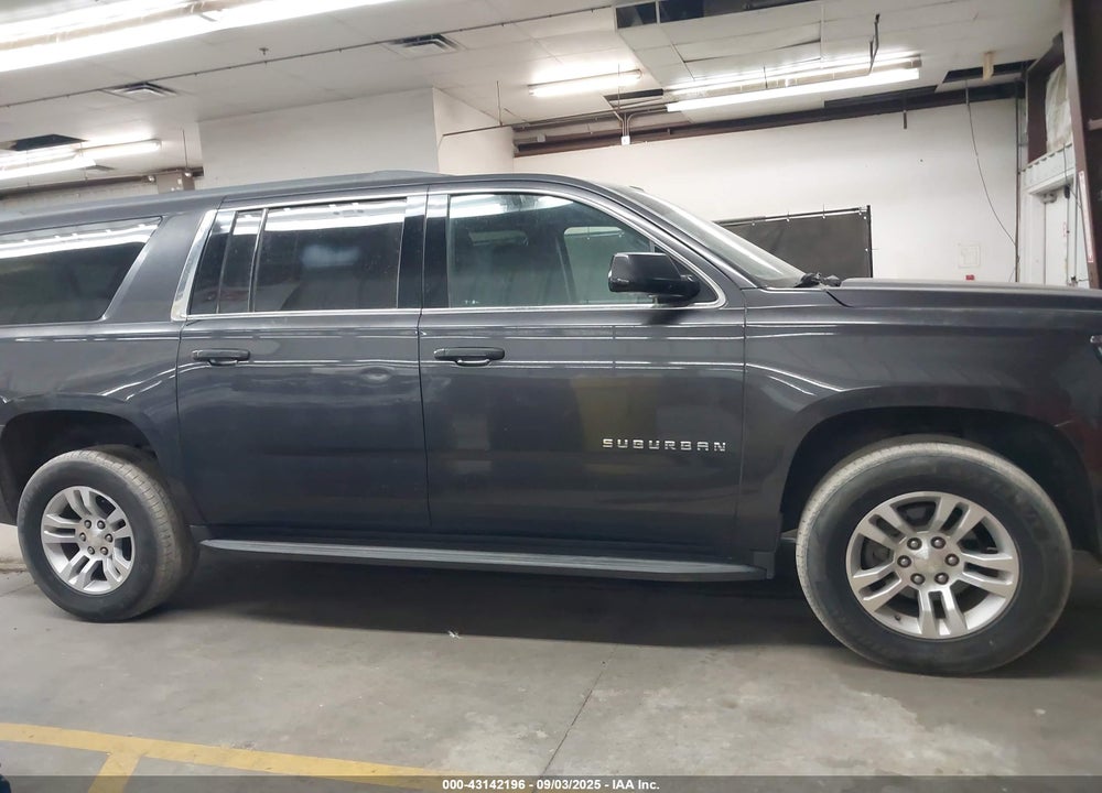 2017 CHEVROLET SUBURBAN VIN: 1GNSKGKC7HR293428