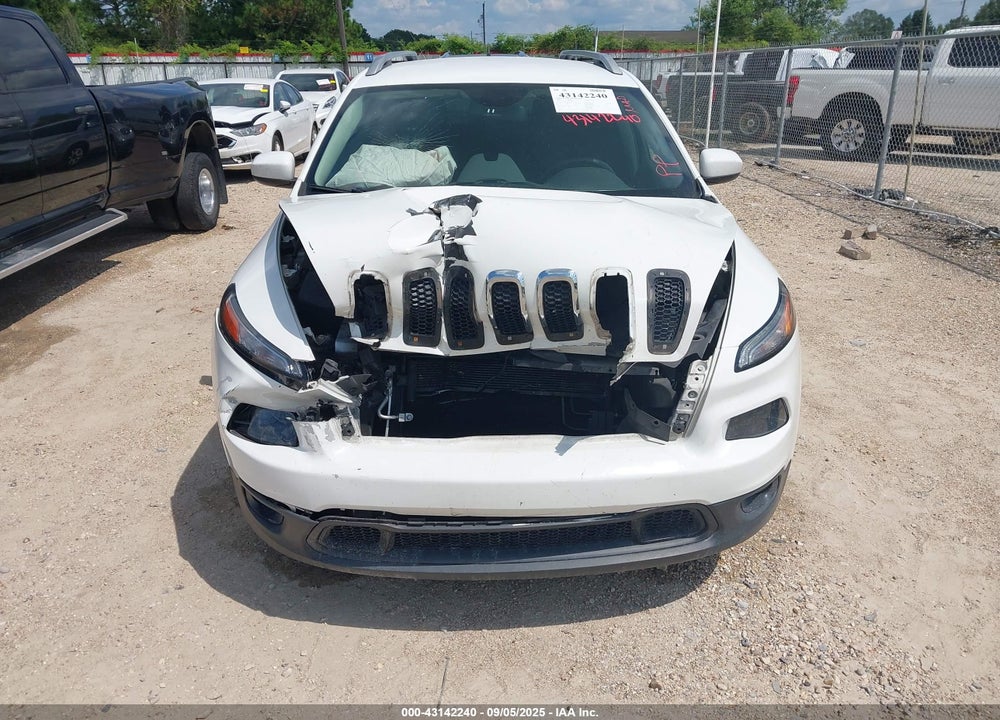 2015 JEEP CHEROKEE VIN: 1C4PJLCB4FW700037