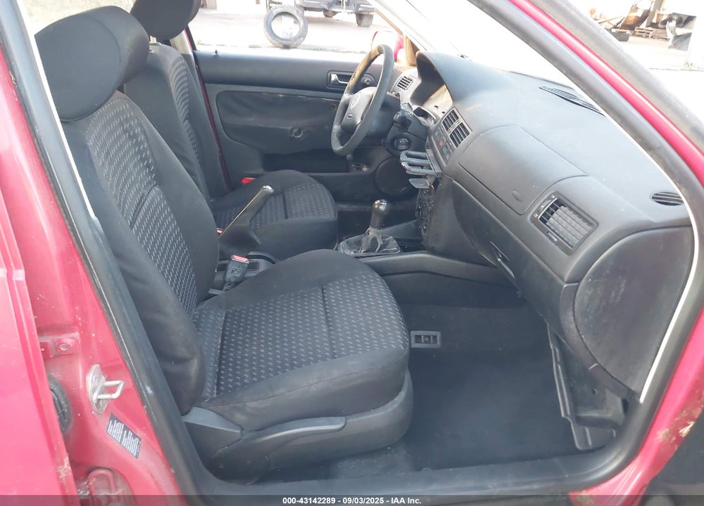 2001 VOLKSWAGEN JETTA GL VIN: 3VWRS29M21M039283