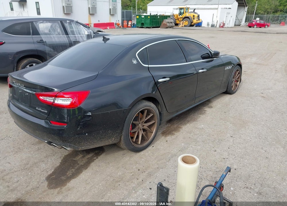 2014 MASERATI QUATTROPORTE VIN: ZAM56RRA8E1109923