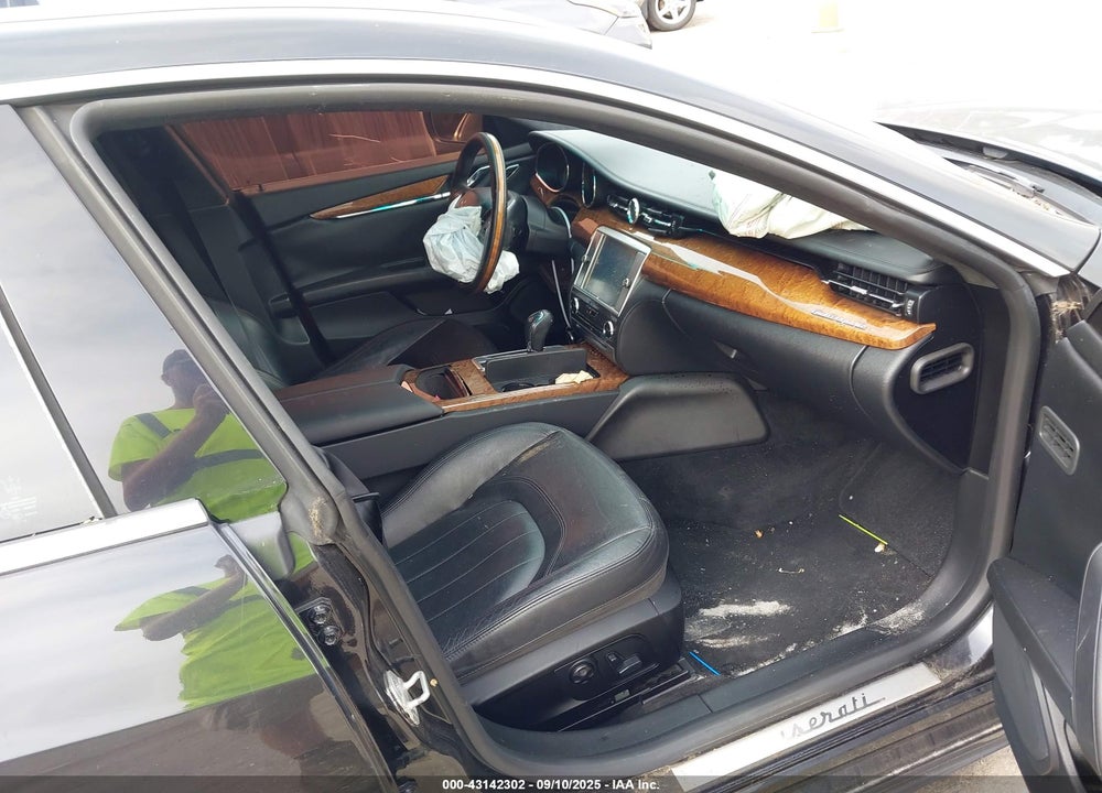 2014 MASERATI QUATTROPORTE VIN: ZAM56RRA8E1109923