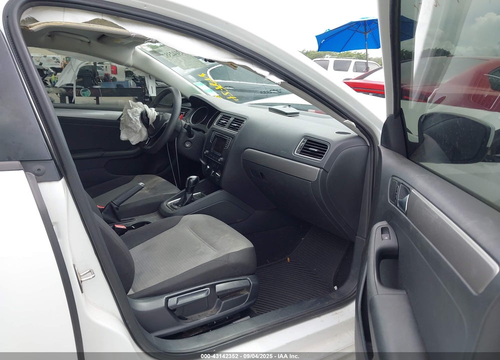 2018 VOLKSWAGEN JETTA VIN: 3VW2B7AJ4JM237315