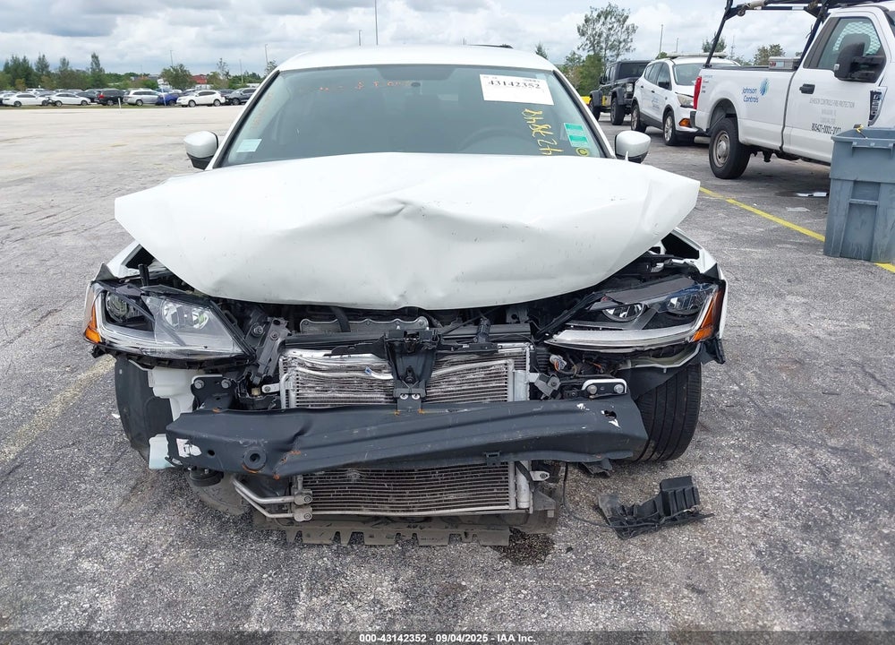 2018 VOLKSWAGEN JETTA VIN: 3VW2B7AJ4JM237315