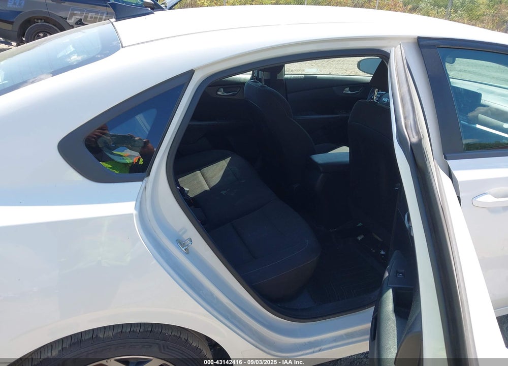 2019 KIA FORTE VIN: 3KPF24ADXKE087302