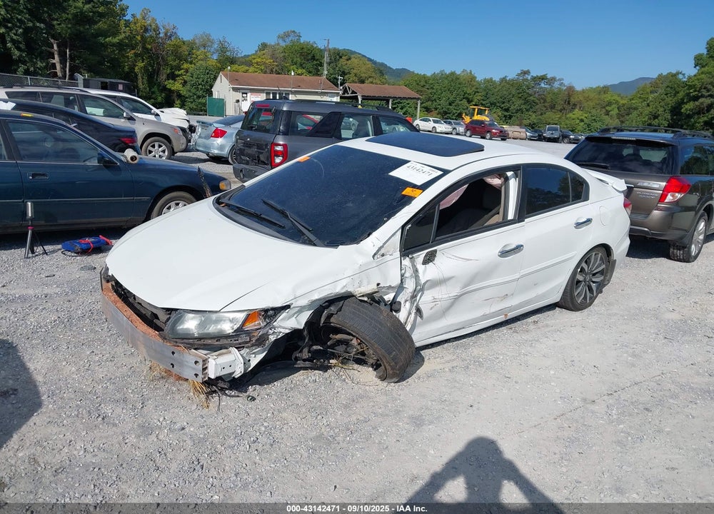 2014 HONDA CIVIC VIN: 19XFB2F94EE014052