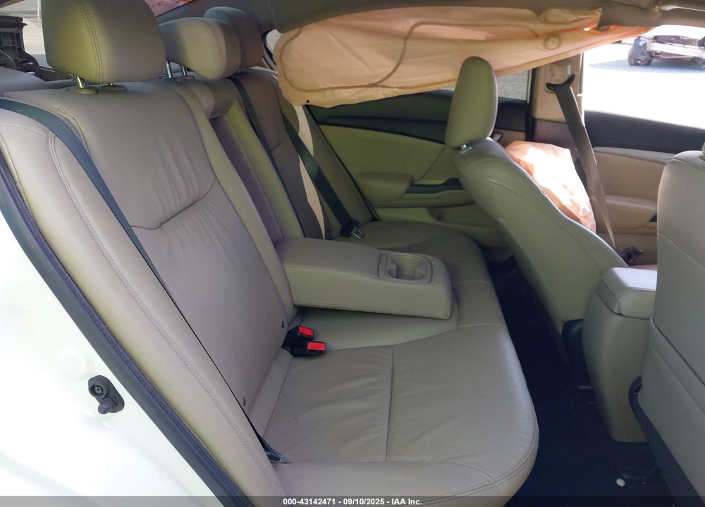 2014 HONDA CIVIC VIN: 19XFB2F94EE014052
