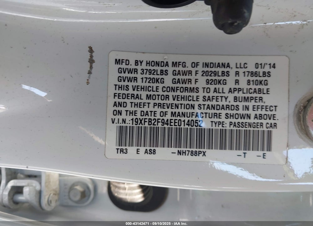 2014 HONDA CIVIC VIN: 19XFB2F94EE014052