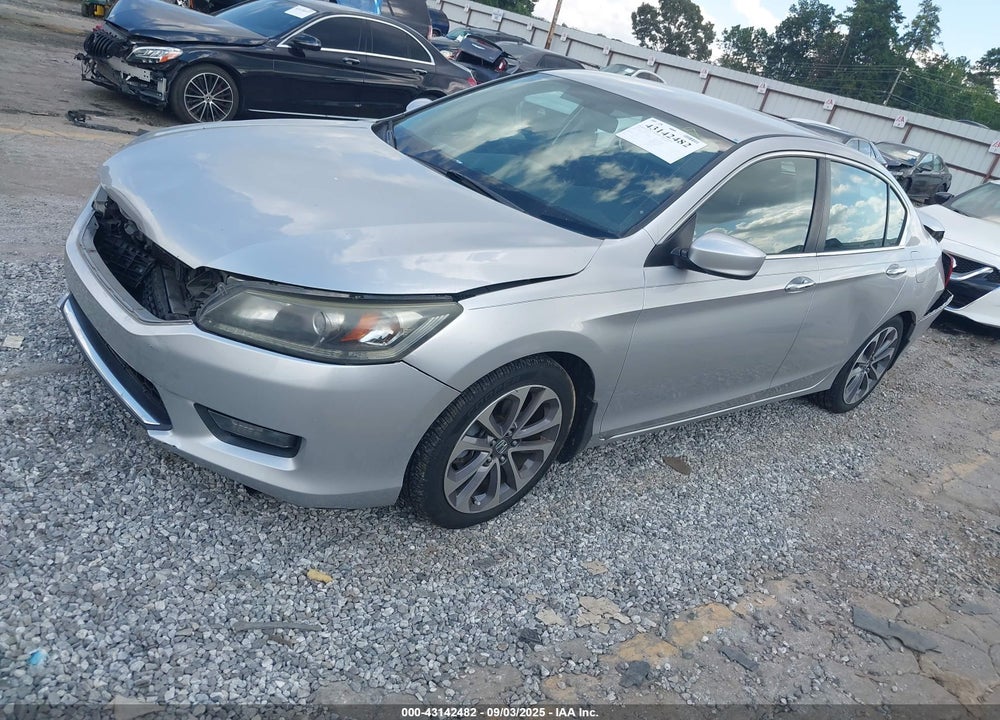2014 HONDA ACCORD VIN: 1HGCR2F52EA142239