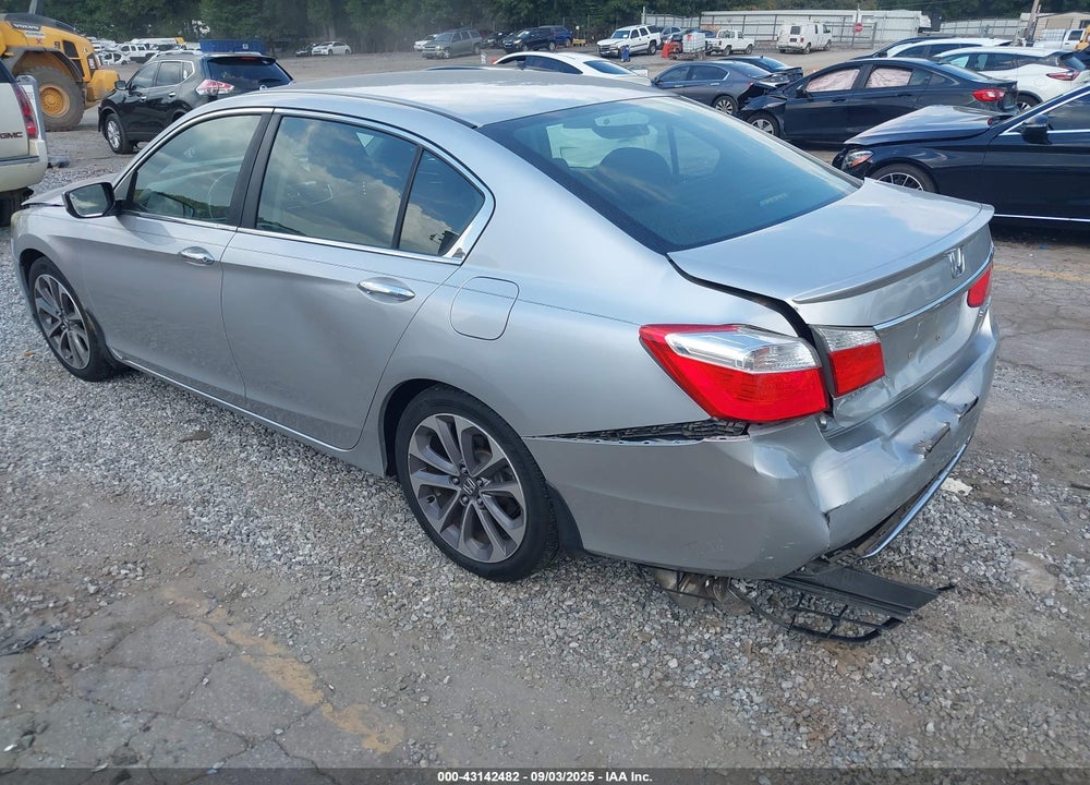 2014 HONDA ACCORD VIN: 1HGCR2F52EA142239