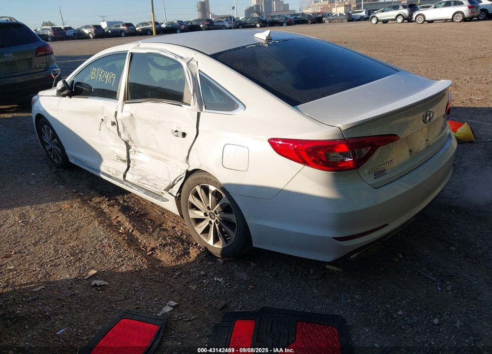 2016 HYUNDAI SONATA VIN: 5NPE34AF2GH307335