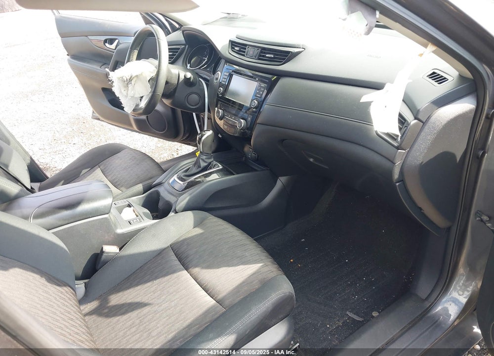 2017 NISSAN ROGUE VIN: 5N1AT2MV6HC839086