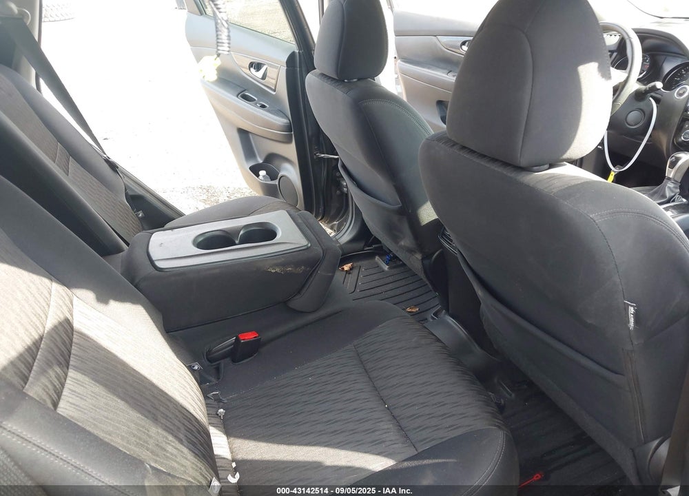 2017 NISSAN ROGUE VIN: 5N1AT2MV6HC839086
