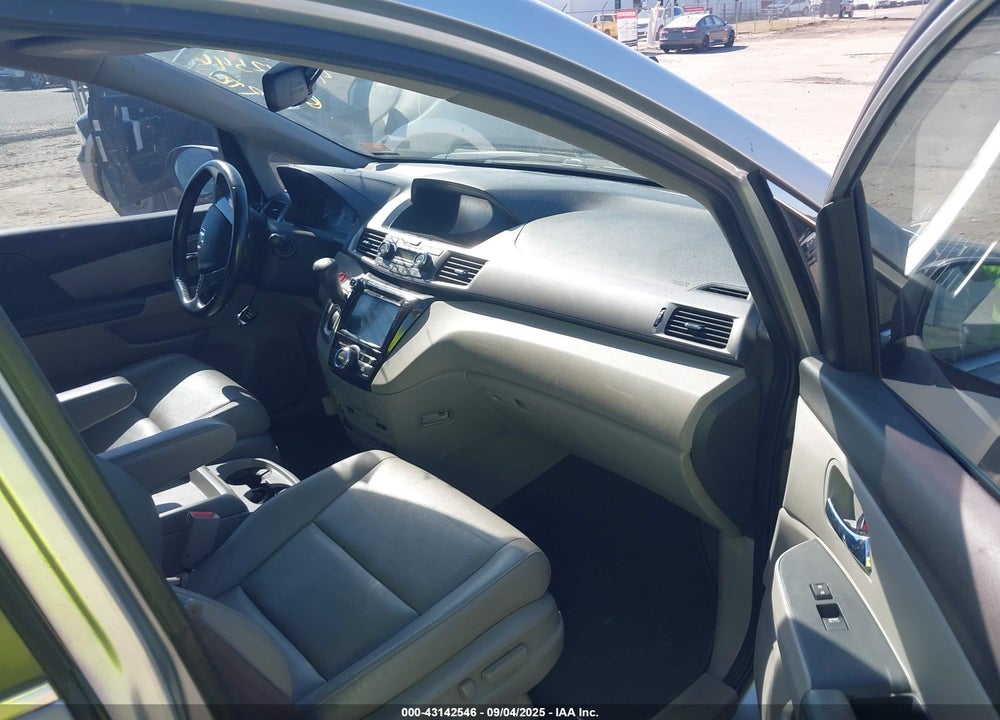 2015 HONDA ODYSSEY VIN: 5FNRL5H6XFB101920