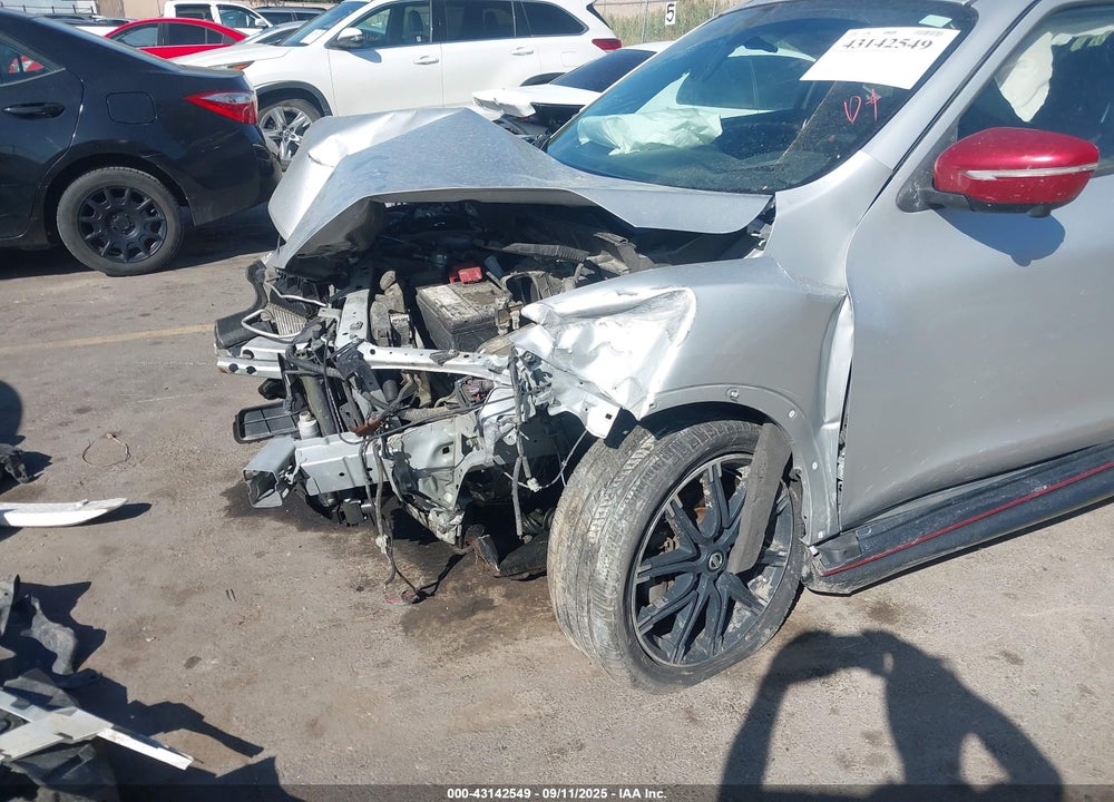 2015 NISSAN JUKE VIN: JN8AF5MV2FT563777