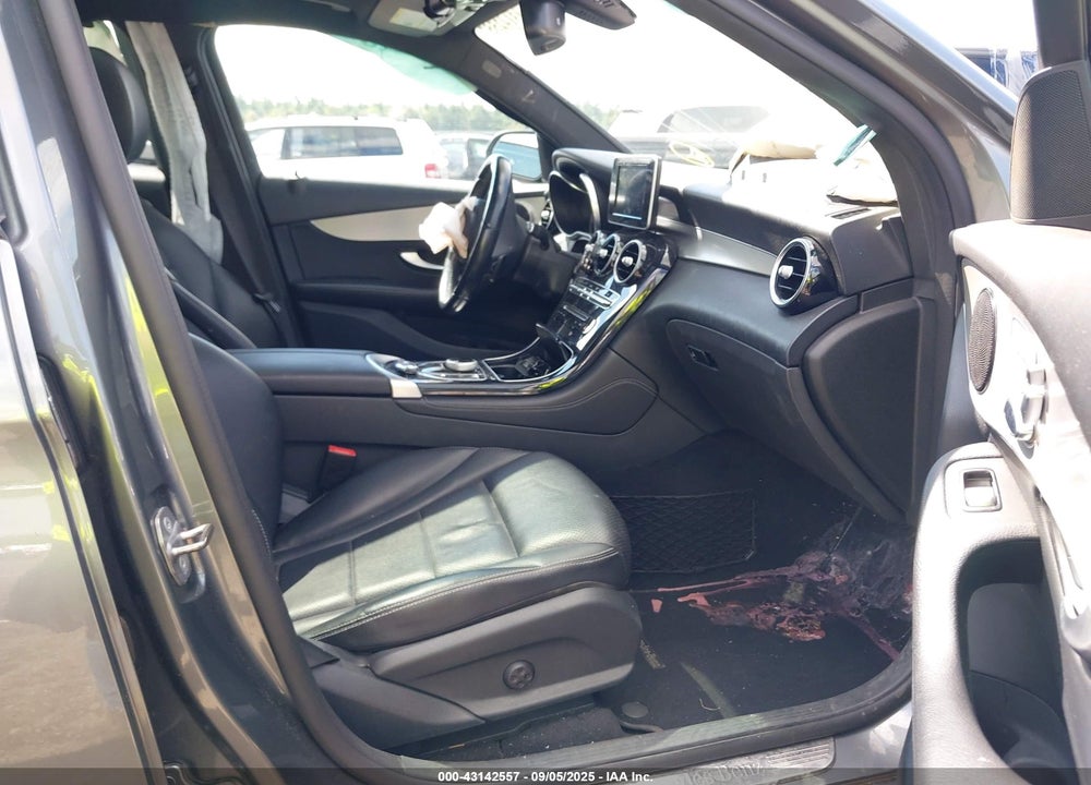 2017 MERCEDES-BENZ GLC CLASS VIN: WDC0G4KB3HF145926