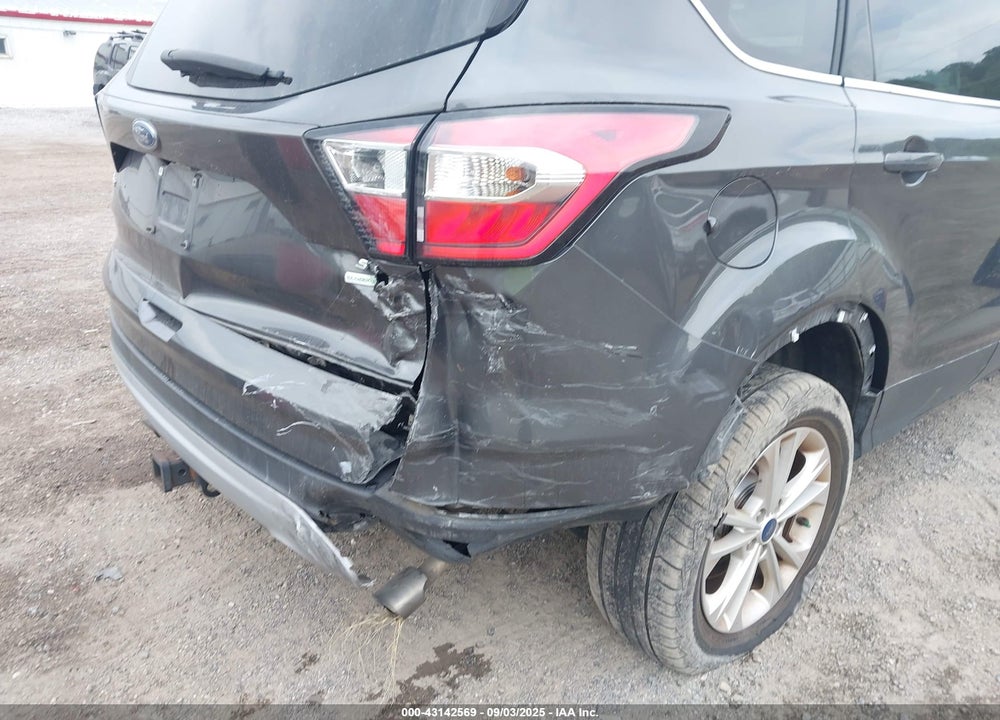 2017 FORD ESCAPE SE VIN: 1FMCU9G92HUE96171
