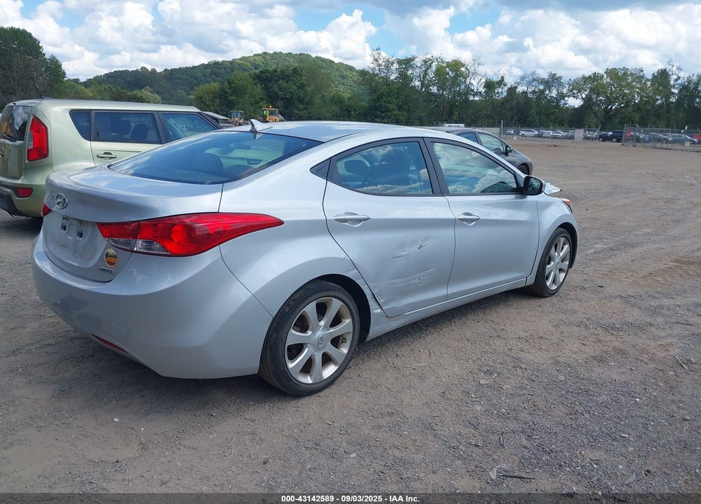 2013 HYUNDAI ELANTRA VIN: 5NPDH4AE0DH172095