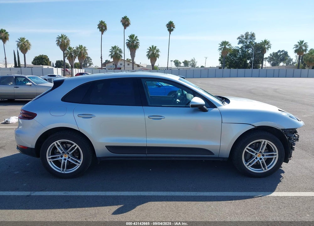 2017 PORSCHE MACAN VIN: WP1AA2A54HLB02143
