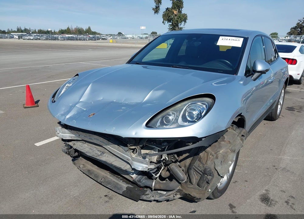 2017 PORSCHE MACAN VIN: WP1AA2A54HLB02143