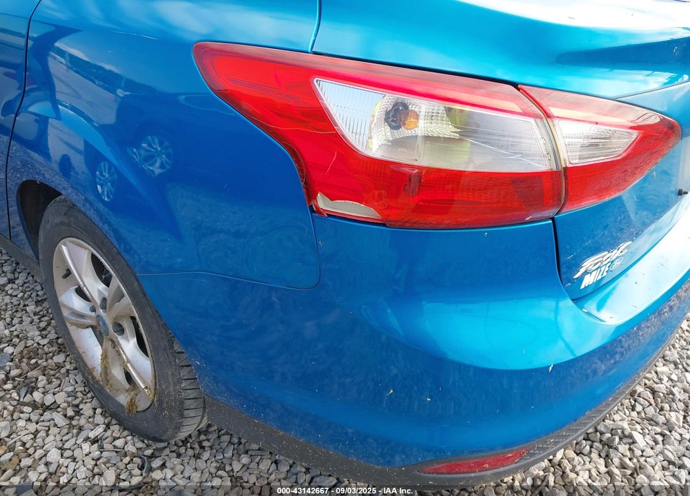 2014 FORD FOCUS VIN: 1FADP3F24EL172552
