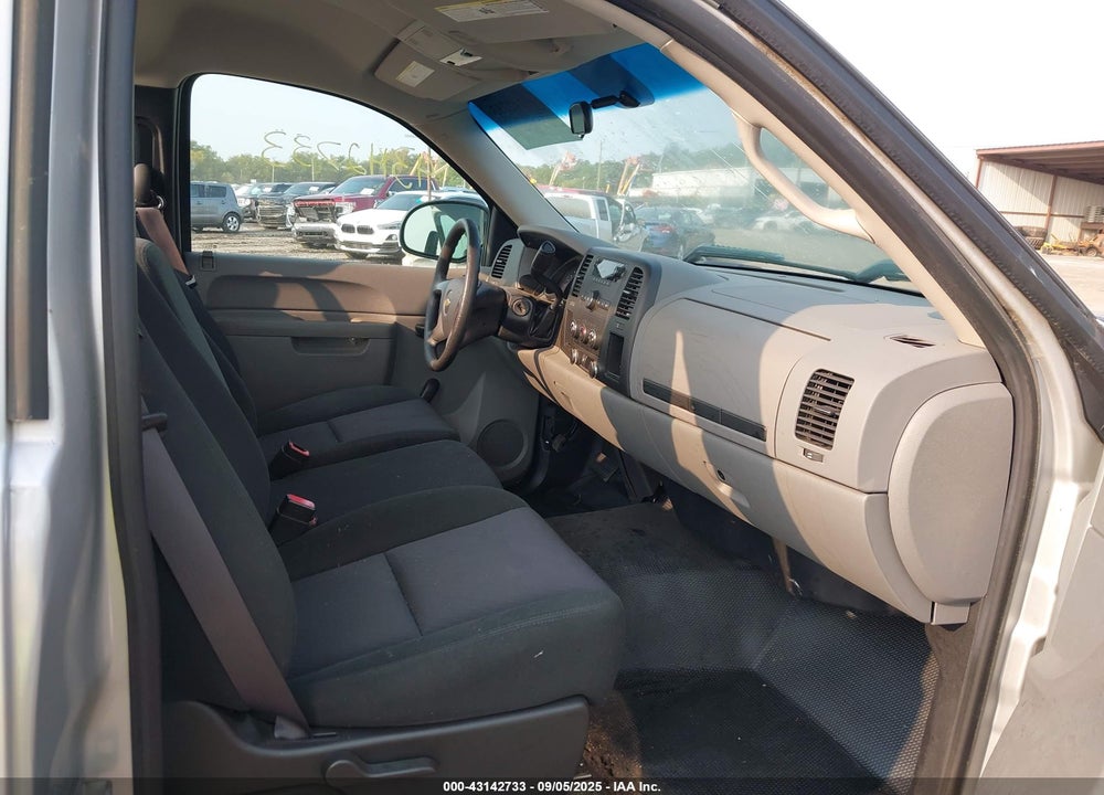 2011 CHEVROLET SILVERADO 1500 VIN: 1GCNCPEX8BZ348557