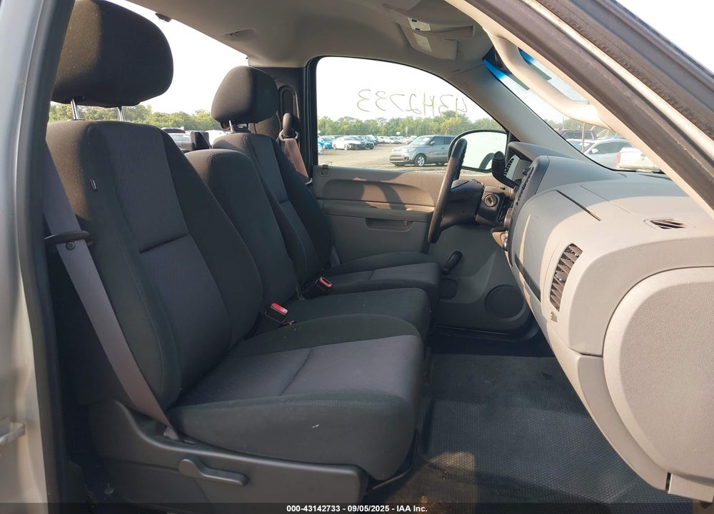 2011 CHEVROLET SILVERADO 1500 VIN: 1GCNCPEX8BZ348557