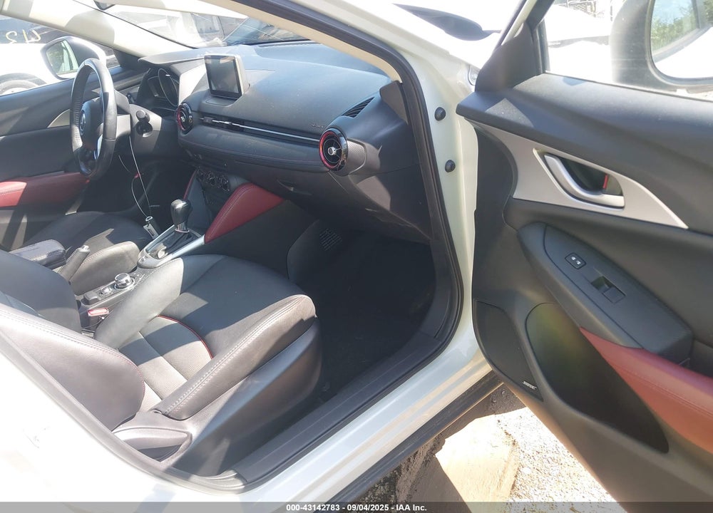 2016 MAZDA CX-3 VIN: JM1DKBC73G0111698
