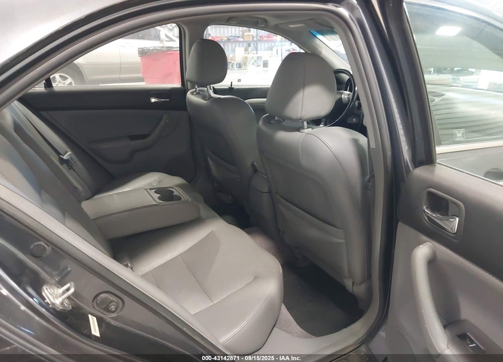 2004 ACURA TSX VIN: JH4CL95964C024483