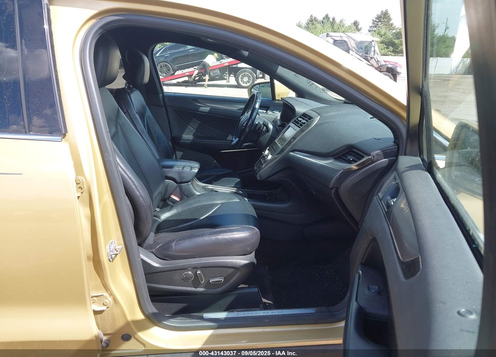 2015 LINCOLN MKC VIN: 5LMCJ1A99FUJ02677