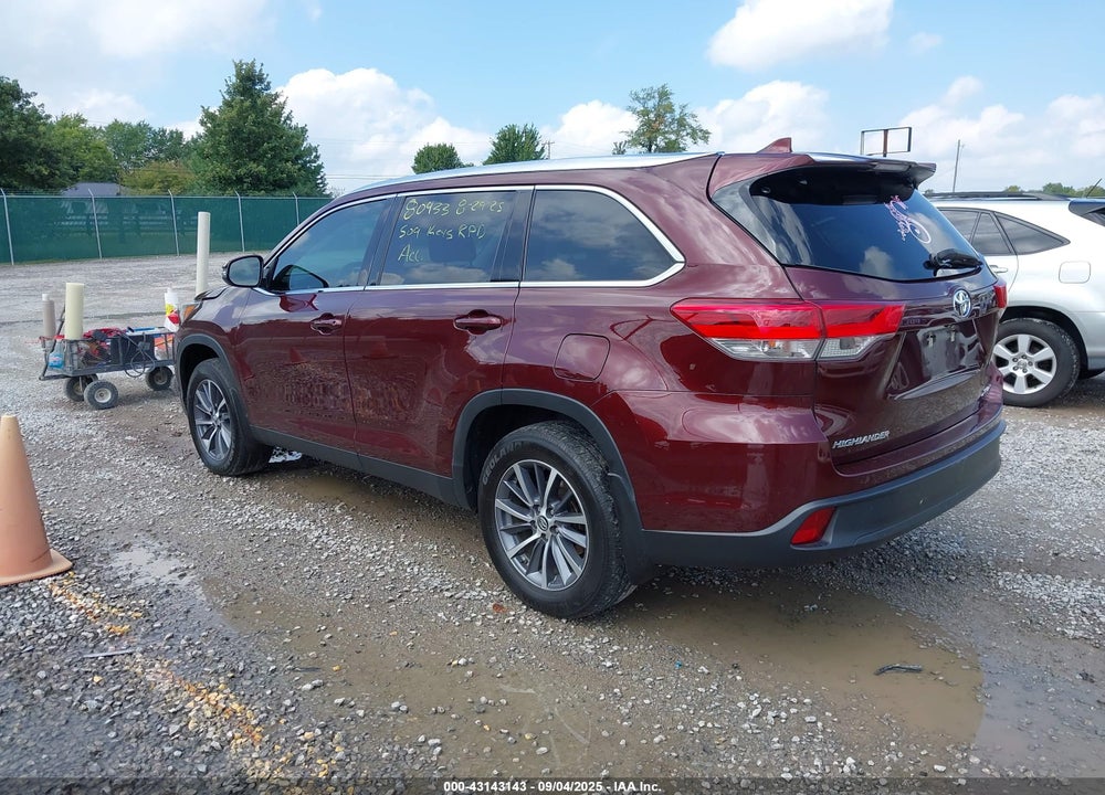 2019 TOYOTA HIGHLANDER XLE VIN: 5TDJZRFHXKS717758